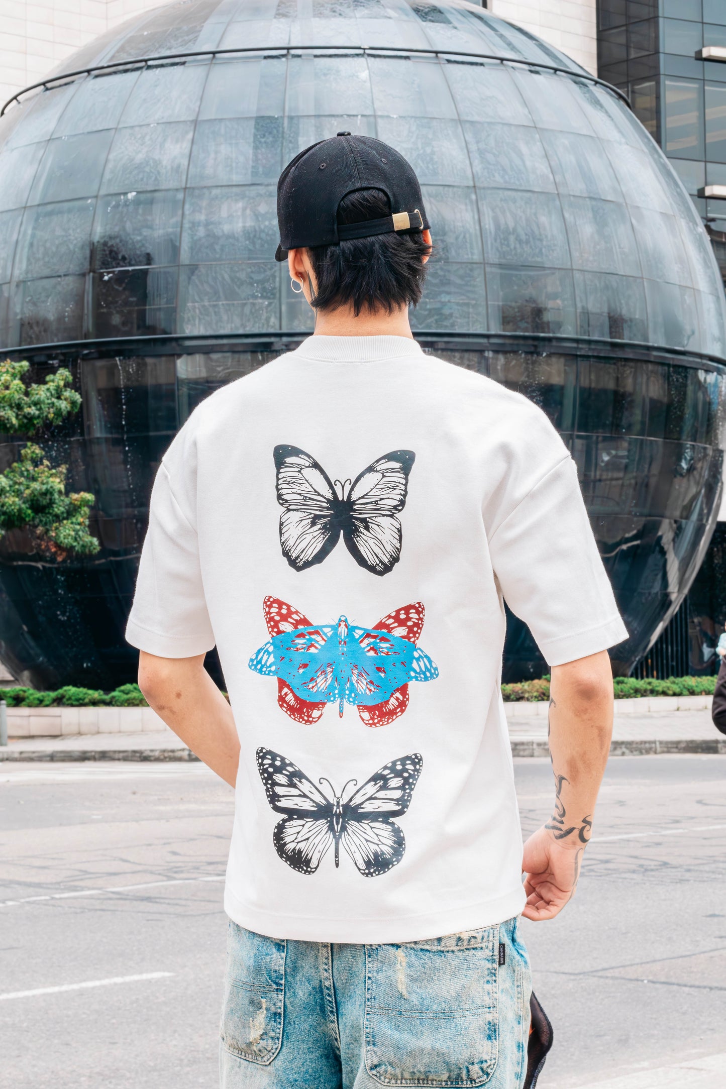 Camiseta mariposas basica blanca